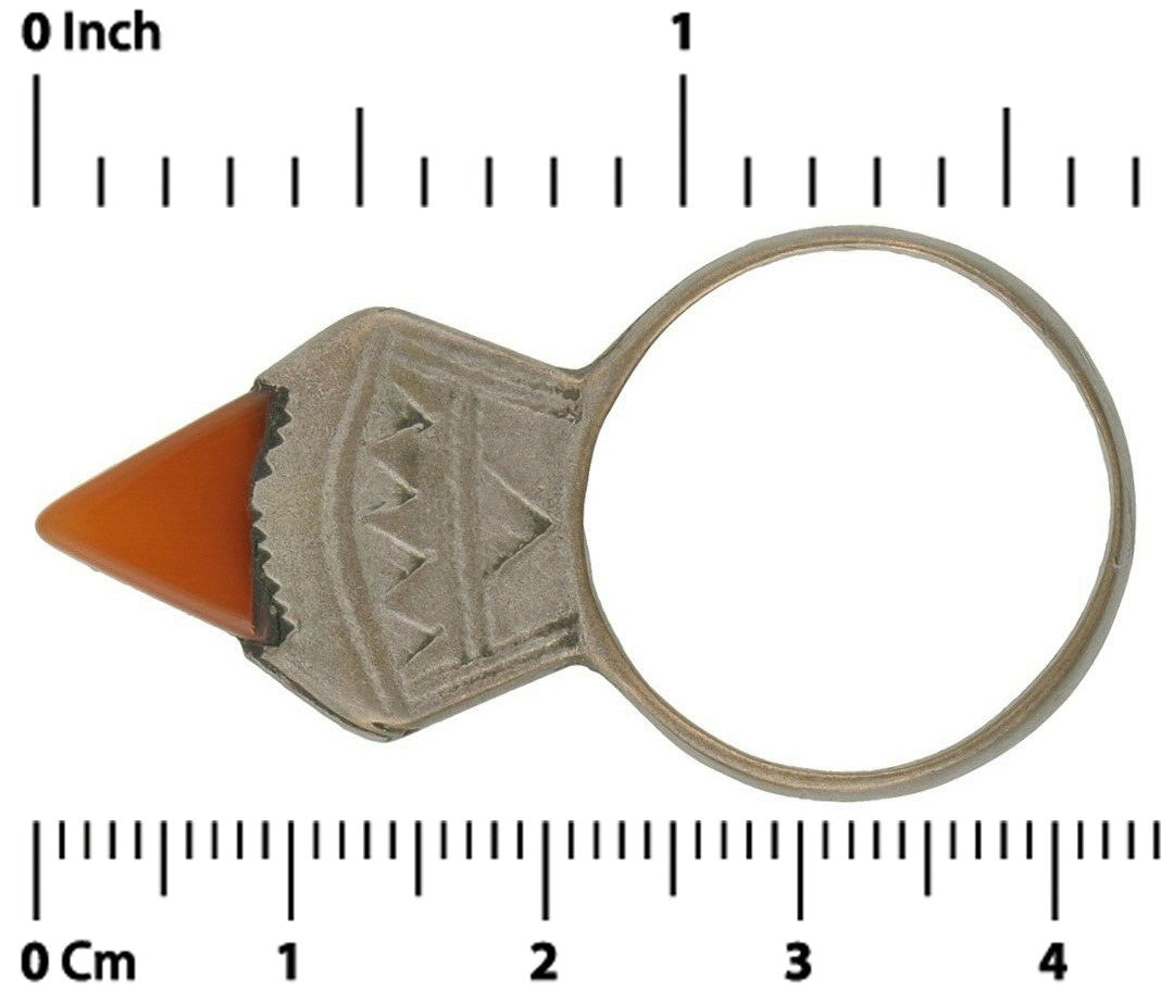 Vintage Tuareg Silver Ring with Agate – Sahara Nomadic Heritage