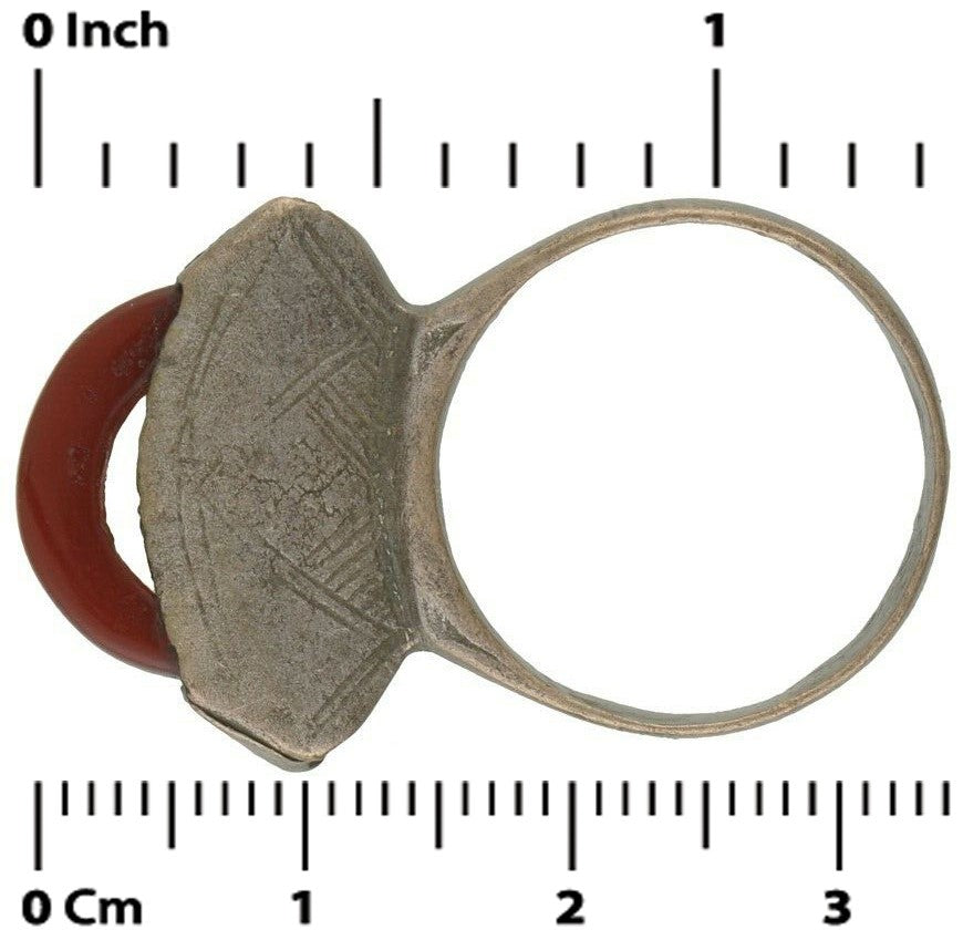 Vintage Tuareg Silver Ring with Agate – Sahara Ethnic Jewelry