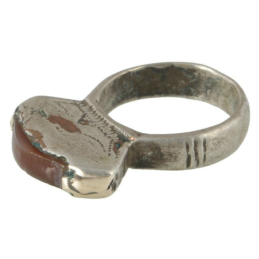 Vintage Tuareg Silver Ring with Agate – Sahara Nomad Ethnic Jewelry