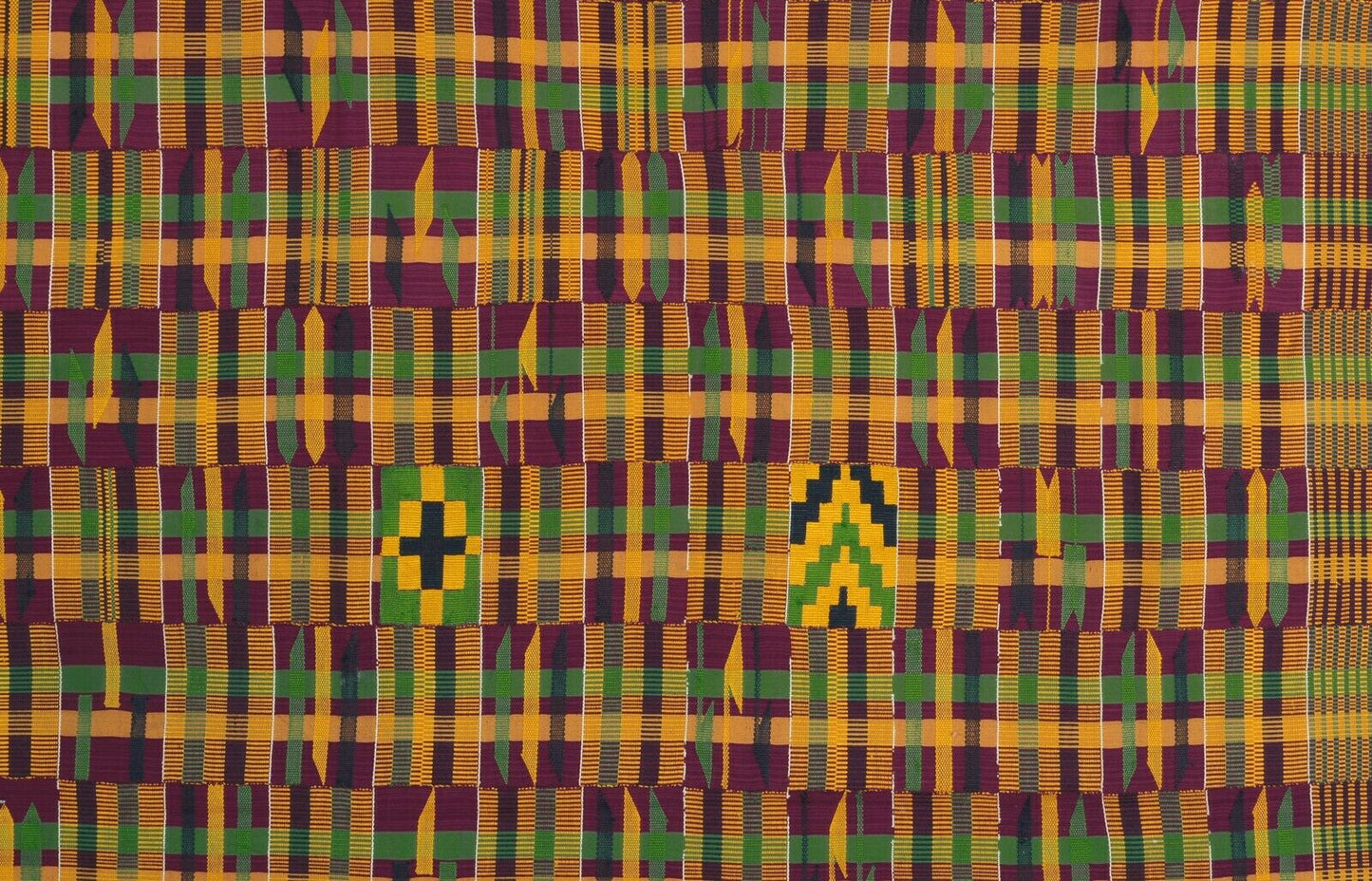Handwoven Ashanti Kente Woman Cloth – Vintage Ghanaic Art (75″ × 46″)