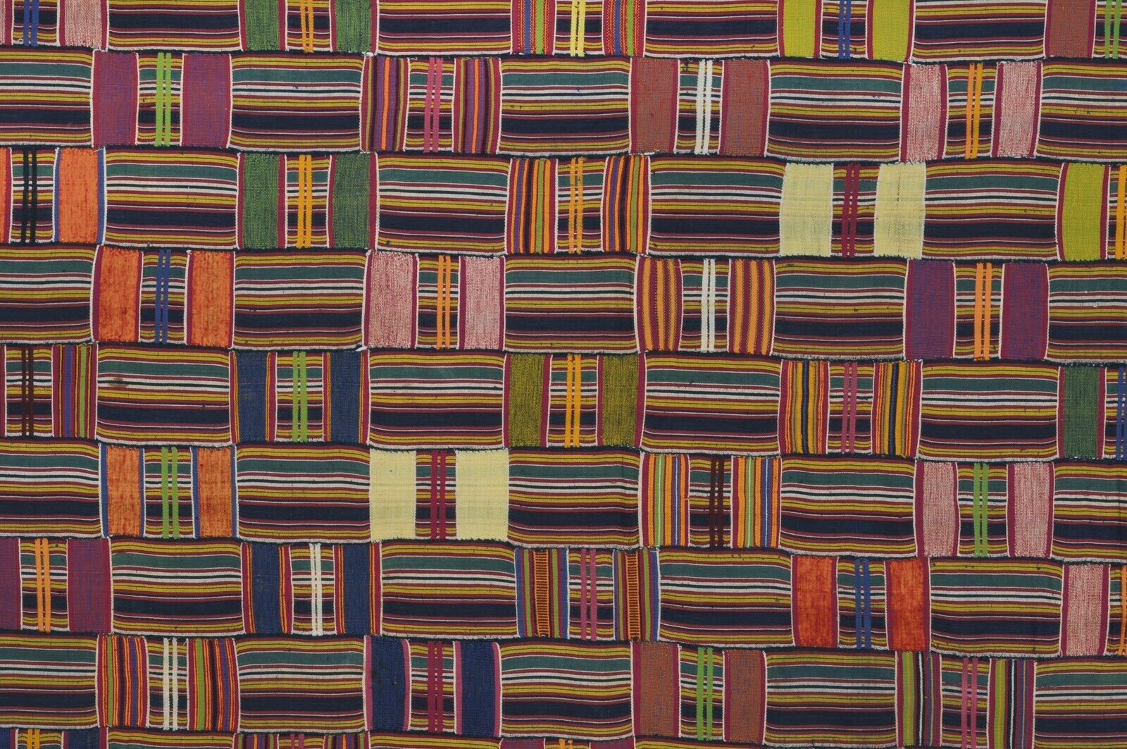 Nice Old Rare African Kente Ewe Ghana Hand Woven Cloth Textile Home Decoration - surface close-up