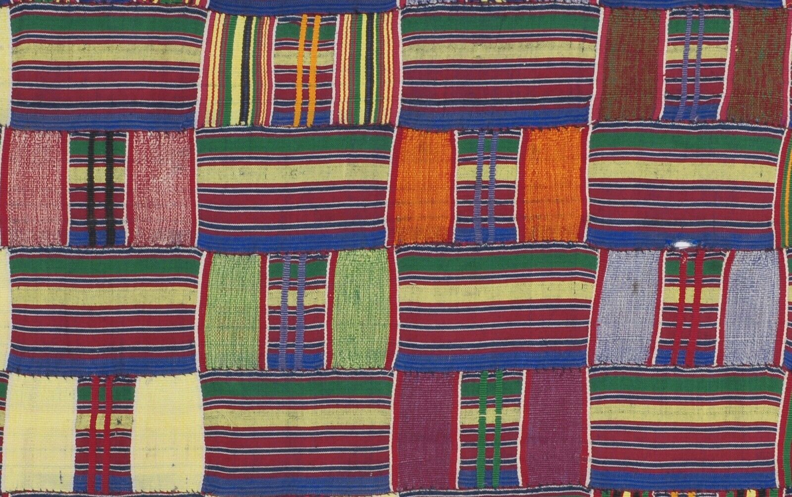 Nice Old Rare African Kente Ewe Ghana Hand Woven Cloth Textile Home Decoration - partial view